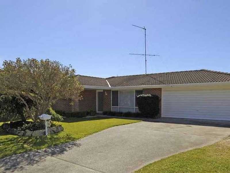 143 Rocky Pt Road, Fingal Bay NSW 2315