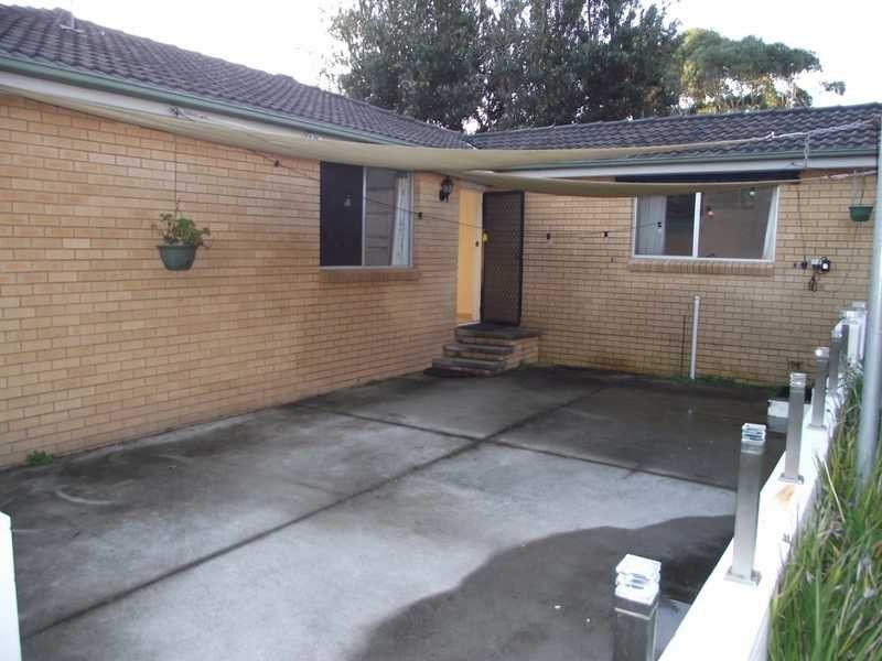 2/14 Essendene, Shoal Bay NSW 2315