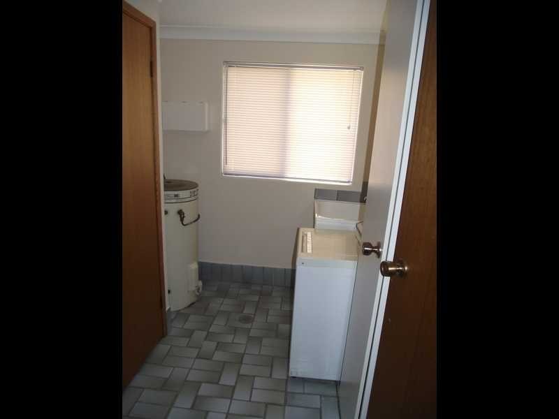2/14 Essendene, Shoal Bay NSW 2315