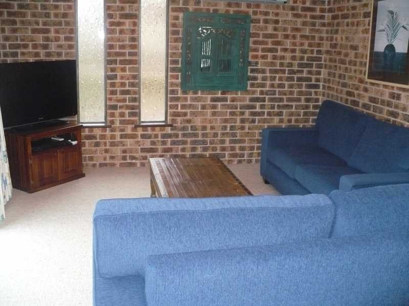 2/9 Columbia Cl, Nelson Bay NSW 2315