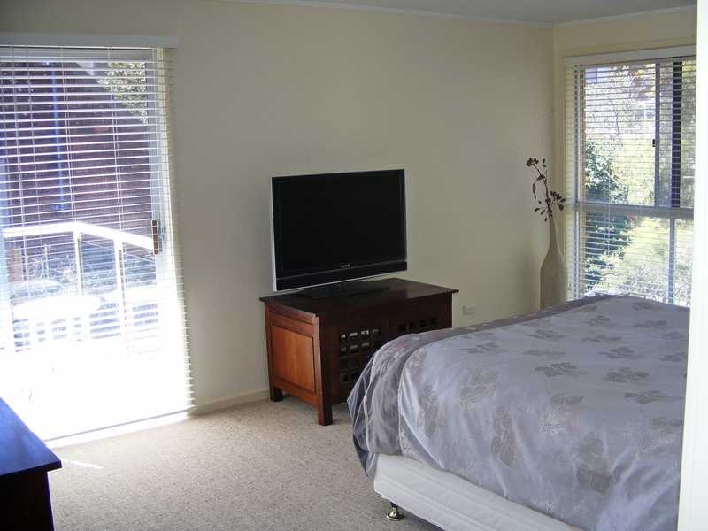 18 Voyager Cl, Nelson Bay NSW 2315