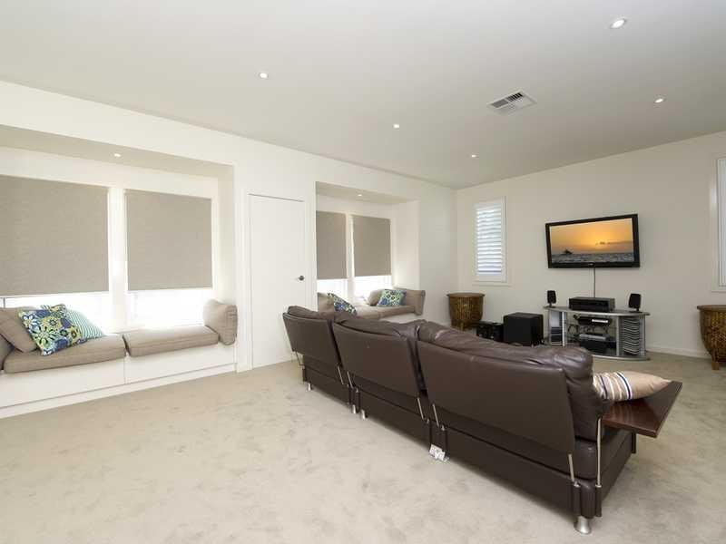 16 Reflections Drive, One Mile NSW 2316