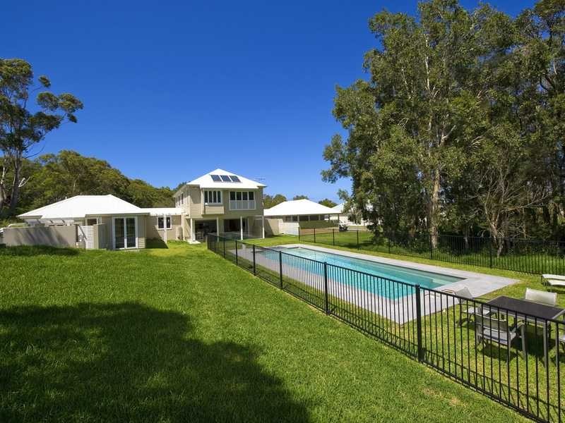 16 Reflections Drive, One Mile NSW 2316