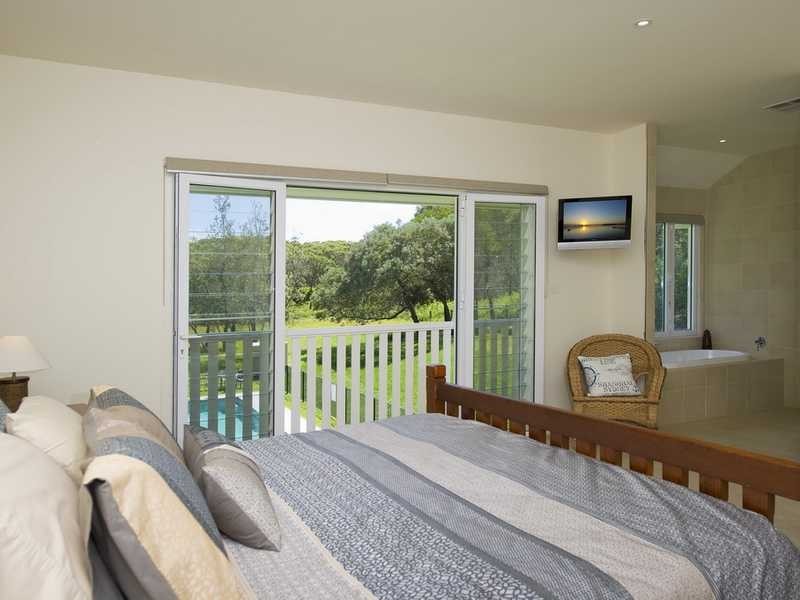 16 Reflections Drive, One Mile NSW 2316