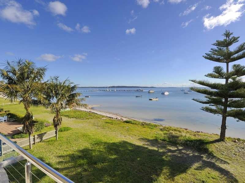 22 Sunset Boulevarde, Soldiers Point NSW 2317