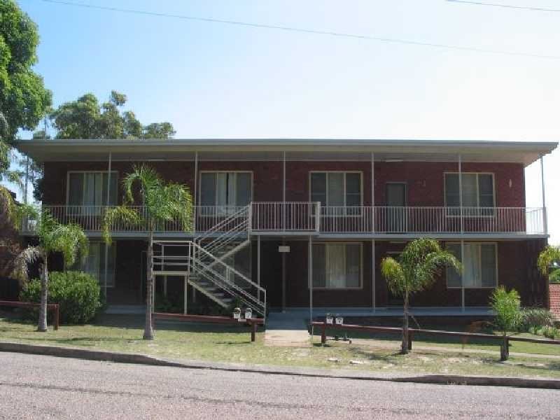 Unit 1/2 Victor Parade, Shoal Bay NSW 2315