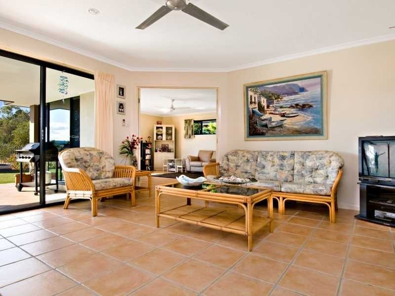 6 Sandleigh Crescent, Sippy Downs QLD 4556