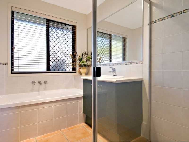 6 Sandleigh Crescent, Sippy Downs QLD 4556