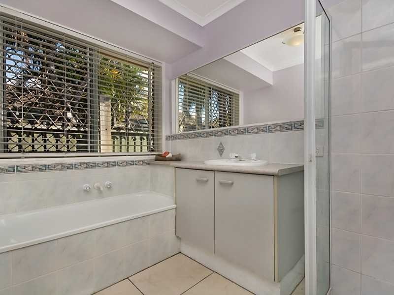 20 Oxford Close, Sippy Downs QLD 4556