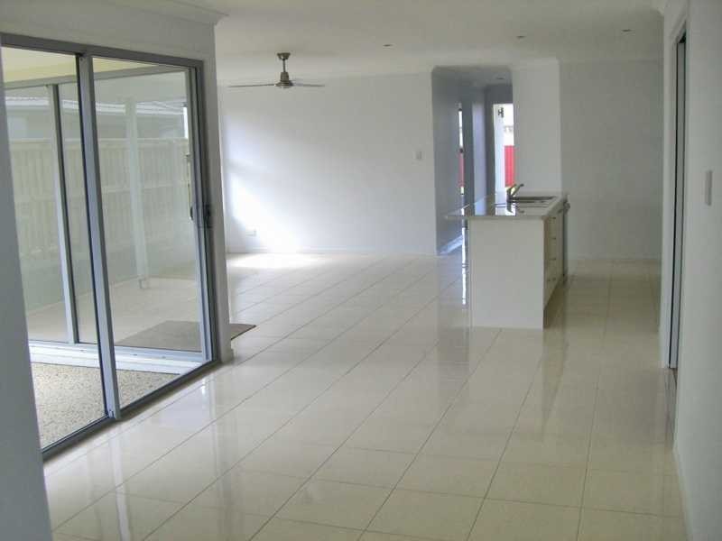14 Cedarfield Crescent, Sippy Downs QLD 4556