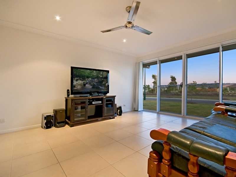 13 Beethoven Circuit, Sippy Downs QLD 4556