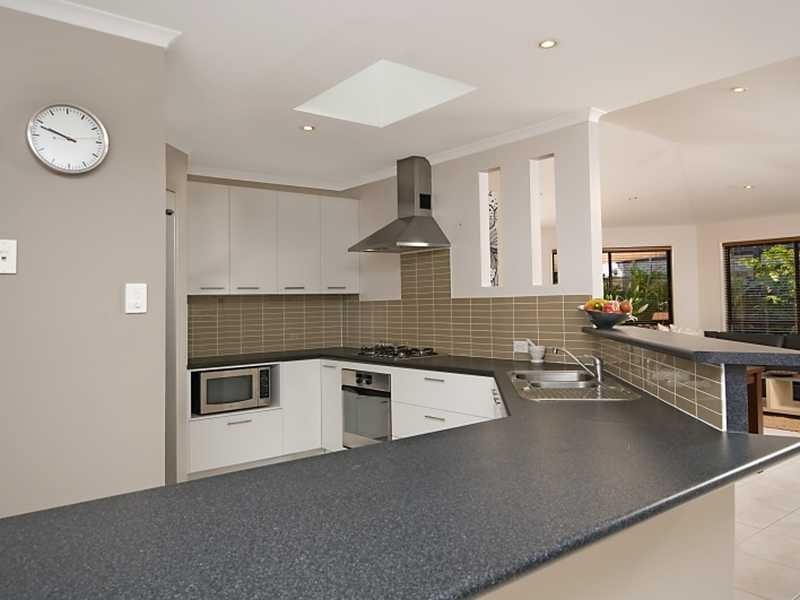 6 Abilene Pl, Sippy Downs QLD 4556