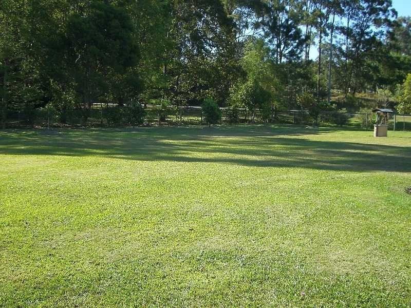 6 Forsyth Place, Mooloolah Valley QLD 4553