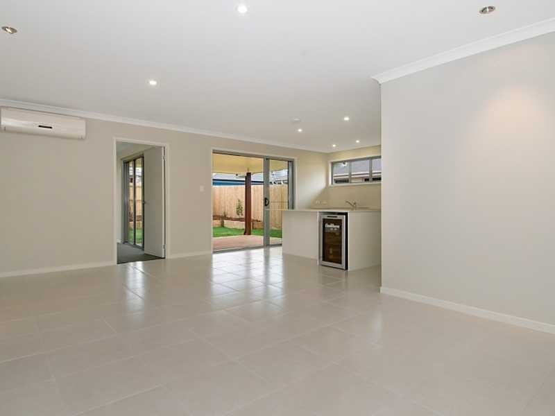 3 Silvereye Street, Sippy Downs QLD 4556