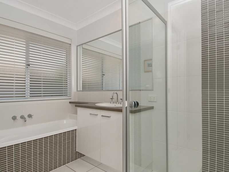 9 Davis Street, Sippy Downs QLD 4556