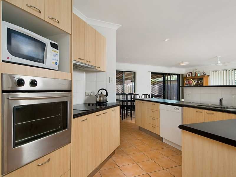 6 Pembroke Crescent, Sippy Downs QLD 4556