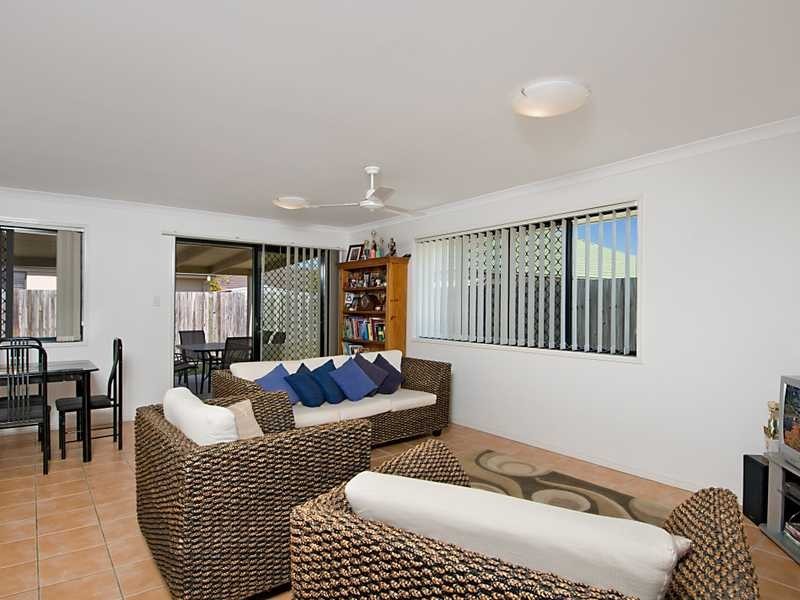 6 Pembroke Crescent, Sippy Downs QLD 4556