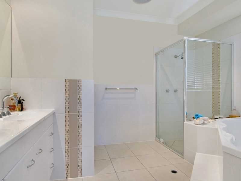 8 Figbird Crescent, Buderim QLD 4556