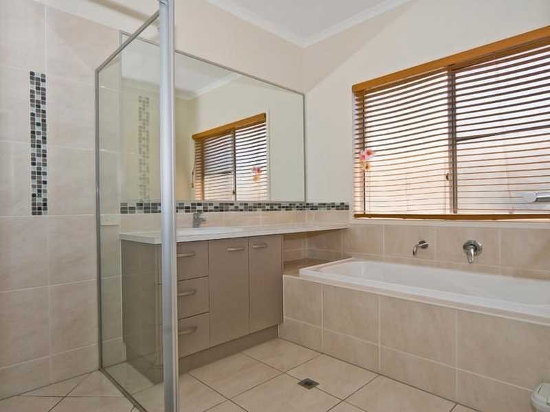 11 Sinatra Street, Sippy Downs QLD 4556