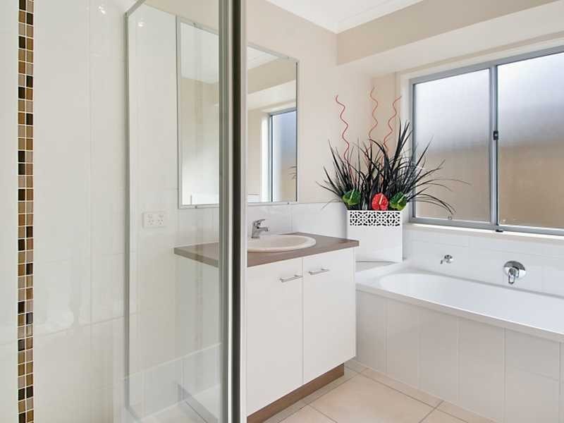 55 Chestwood Cres, Sippy Downs QLD 4556