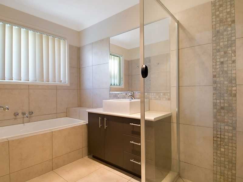 21 BATEMAN ST, Sippy Downs QLD 4556