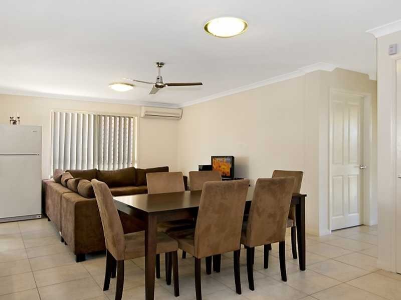 21 BATEMAN ST, Sippy Downs QLD 4556