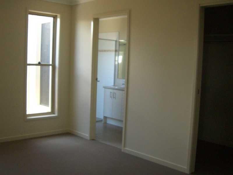 24 Silvereye Street, Sippy Downs QLD 4556