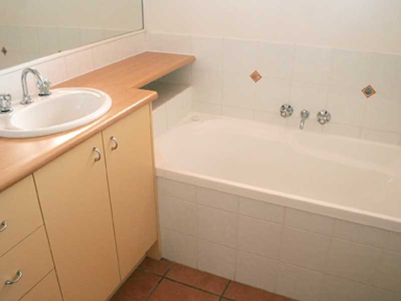 64 Statesman Circuit, Sippy Downs QLD 4556