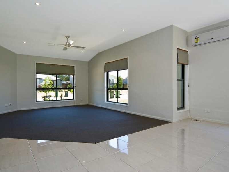 4 Peppermint Crescent, Sippy Downs QLD 4556