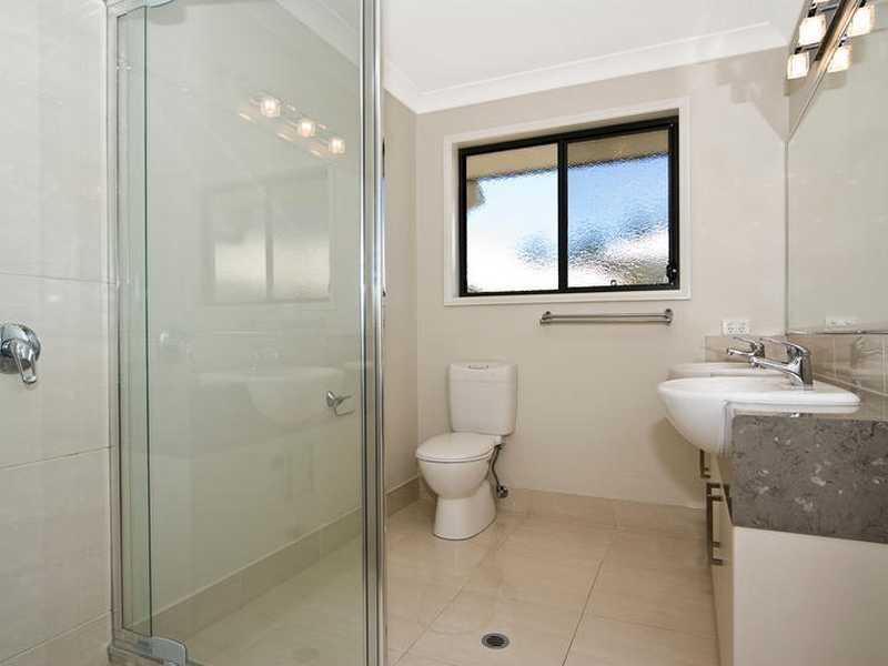 4 Peppermint Crescent, Sippy Downs QLD 4556
