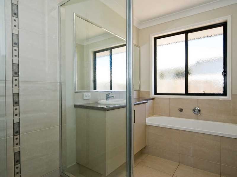 4 Peppermint Crescent, Sippy Downs QLD 4556