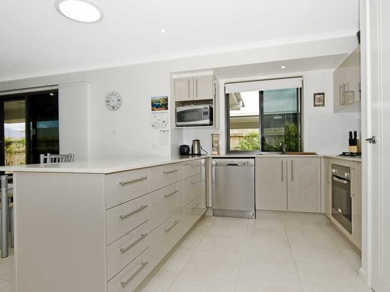 32 Chestwood Cres, Sippy Downs QLD 4556