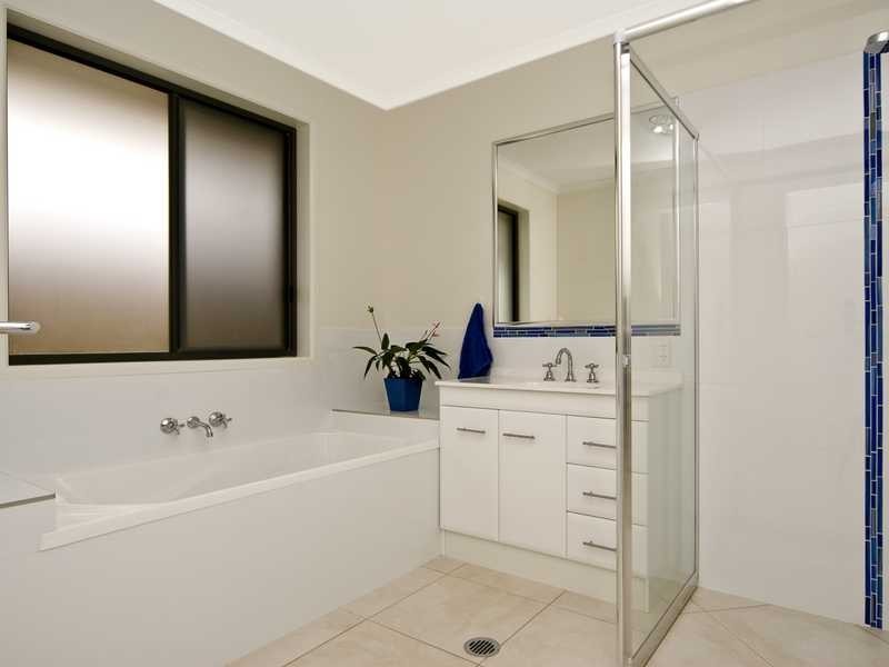 32 Chestwood Cres, Sippy Downs QLD 4556