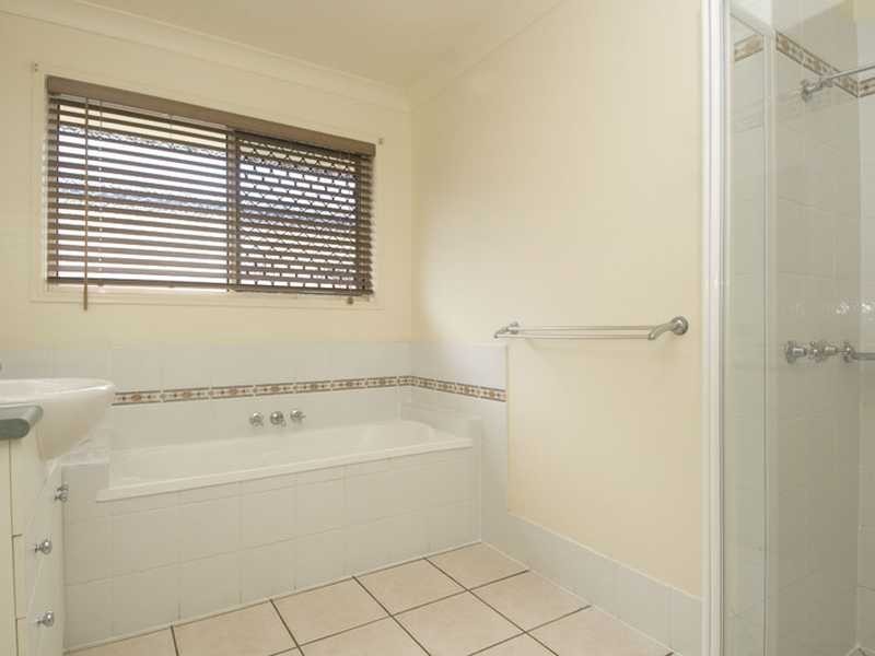 27 Trinity Cr, Sippy Downs QLD 4556