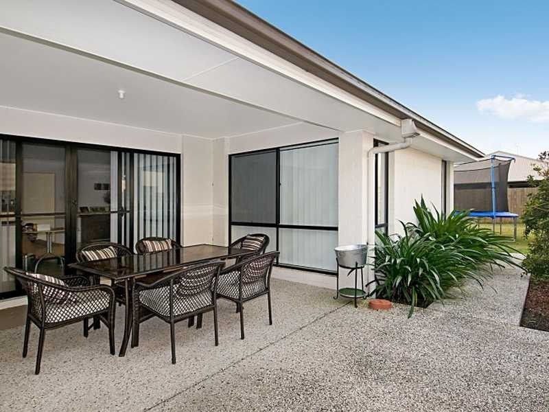 8 Ribbonwood Street, Sippy Downs QLD 4556