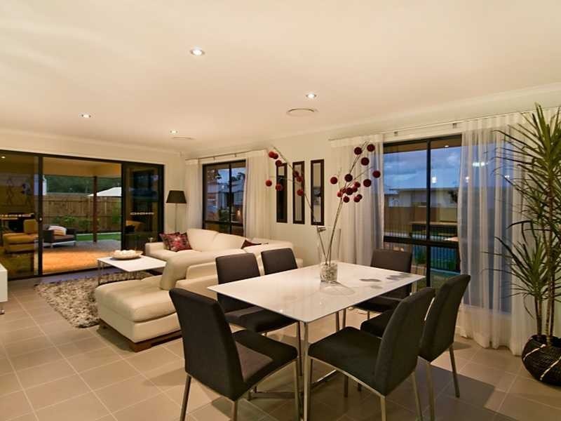 6 KEPPLEGROVE DR, Sippy Downs QLD 4556