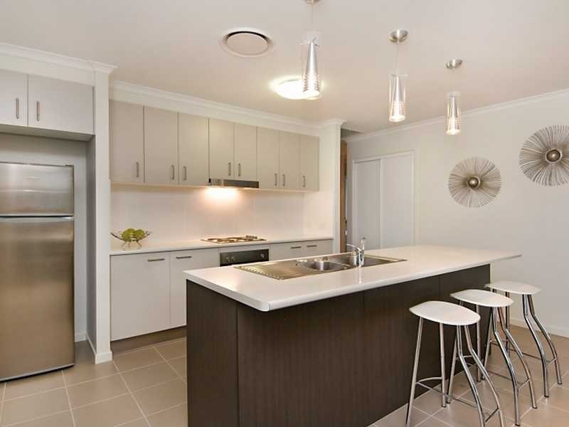 6 KEPPLEGROVE DR, Sippy Downs QLD 4556