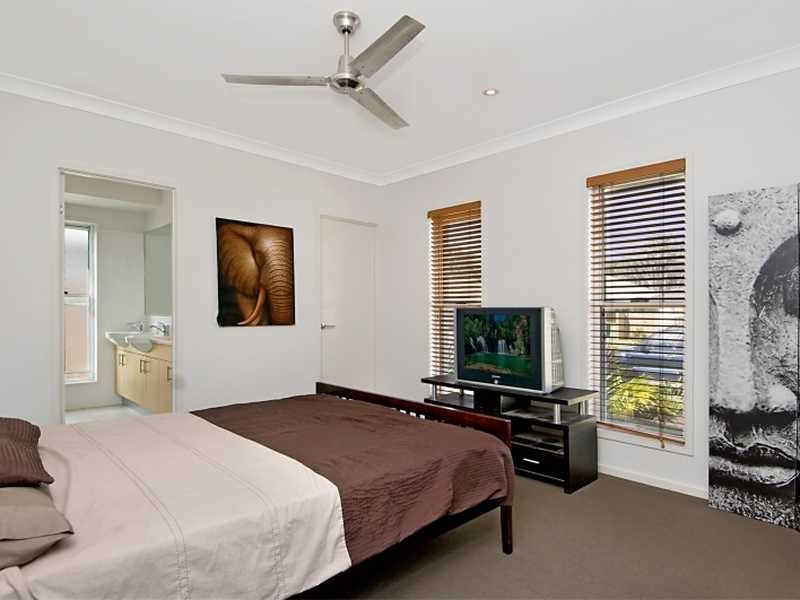 7 Silvereye Street, Sippy Downs QLD 4556