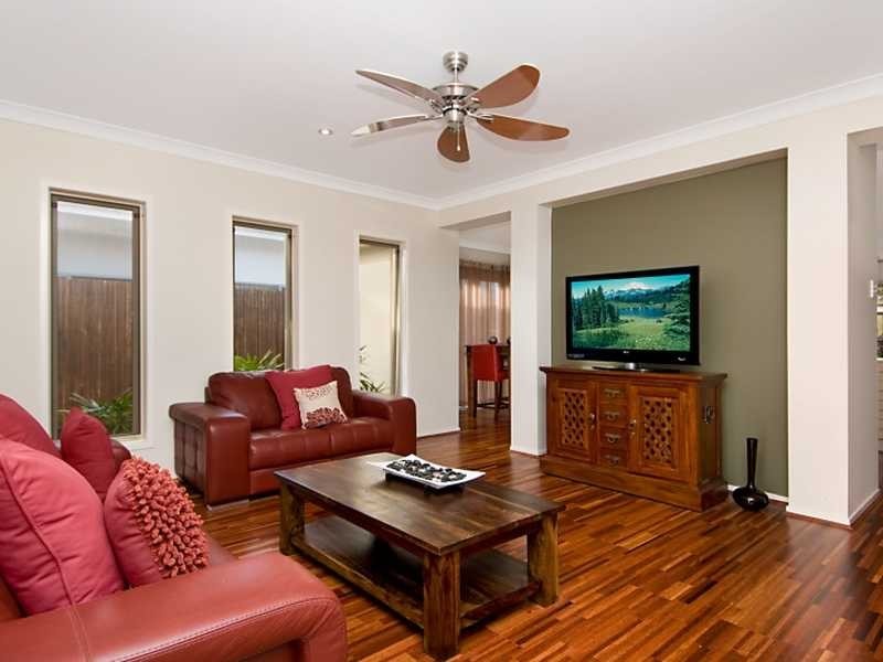 7 CEDARFIELD CR, Sippy Downs QLD 4556