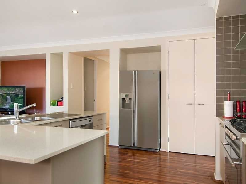 7 CEDARFIELD CR, Sippy Downs QLD 4556