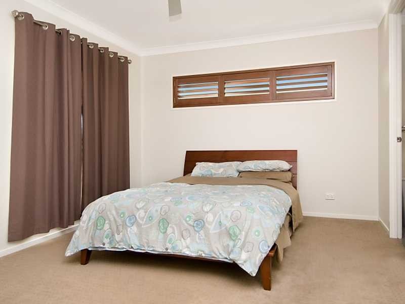 7 CEDARFIELD CR, Sippy Downs QLD 4556