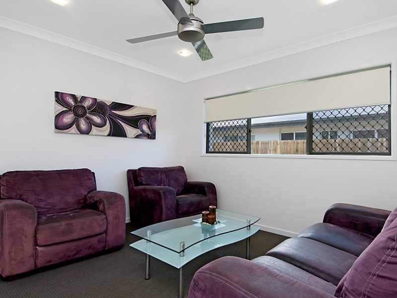 10 Clarence Place, Sippy Downs QLD 4556