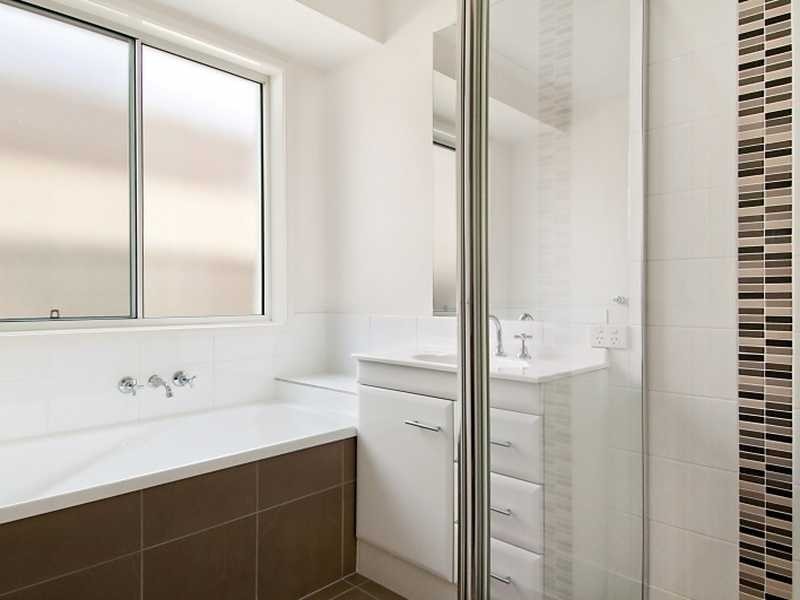 28 Forest Grove Circuit, Sippy Downs QLD 4556