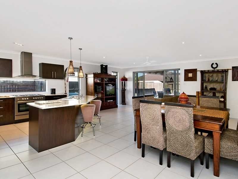 24 LEEA ST, Sippy Downs QLD 4556