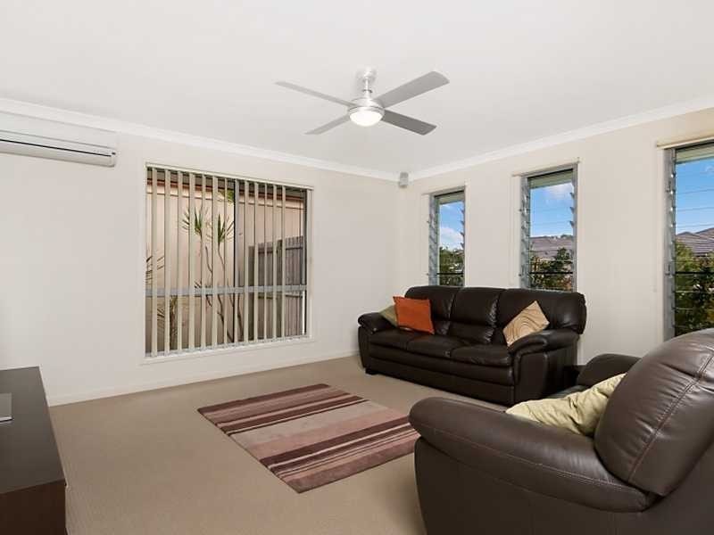 6 Burrows St, Sippy Downs QLD 4556