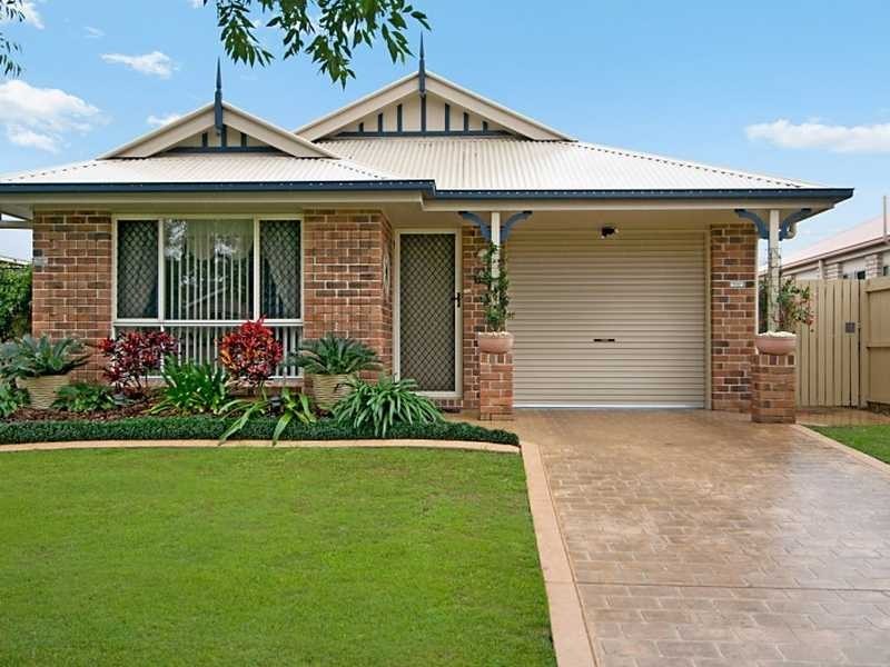 11 Chesterton Crescent, Sippy Downs QLD 4556