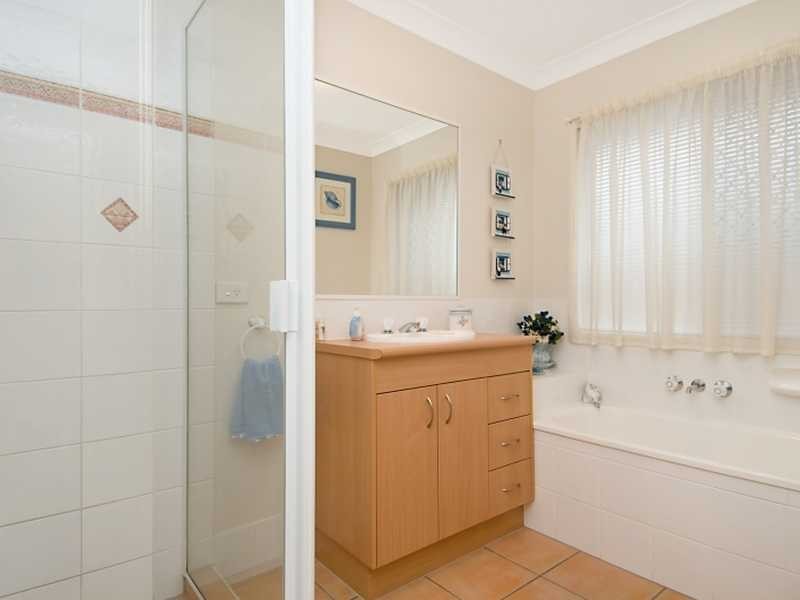 11 Chesterton Crescent, Sippy Downs QLD 4556