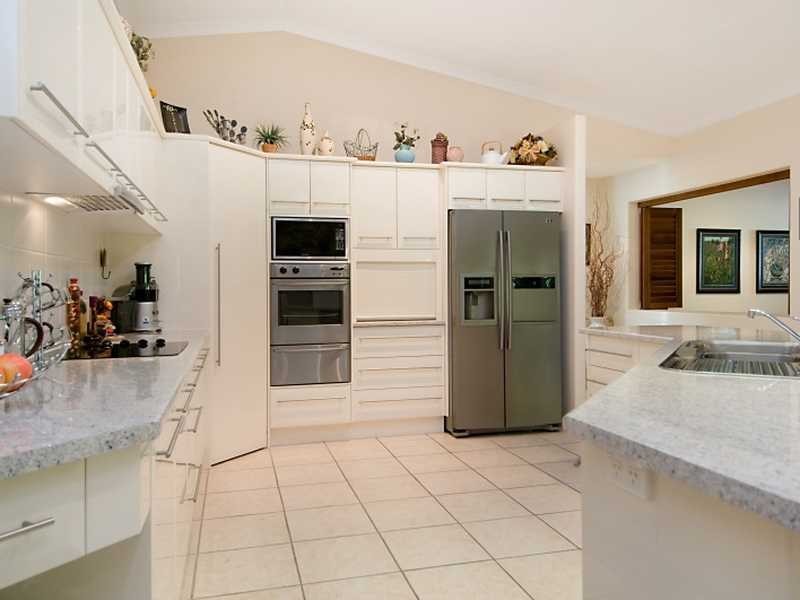 14 FITZWILLIAM DR, Sippy Downs QLD 4556