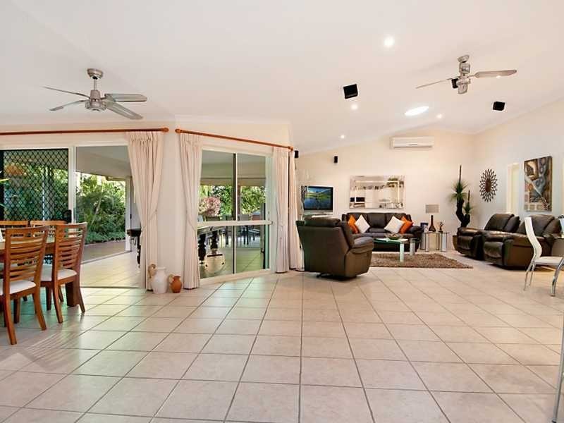 14 FITZWILLIAM DR, Sippy Downs QLD 4556
