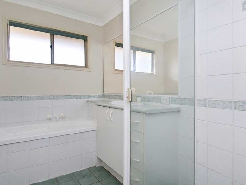 53 STATESMAN CCT, Sippy Downs QLD 4556